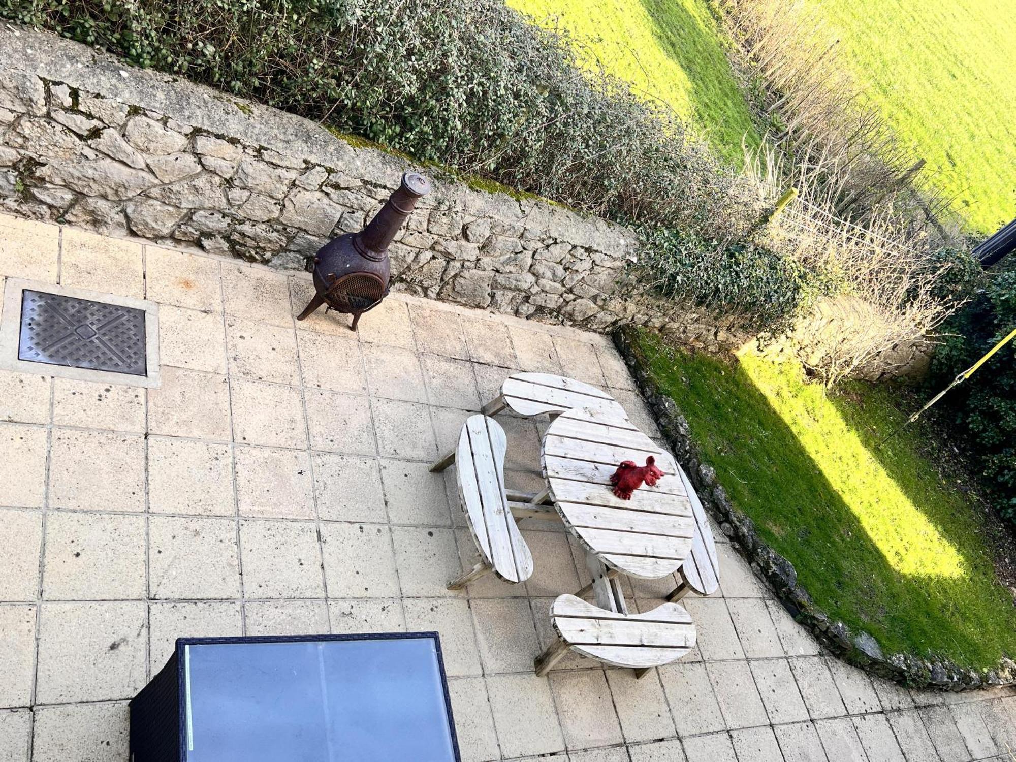 4 Bedroom Detached Farmhouse Mountain Views بوماريس المظهر الخارجي الصورة